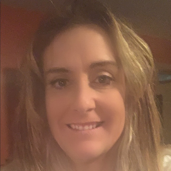 Meet your Posher, Debbie - Picture 4 of 4